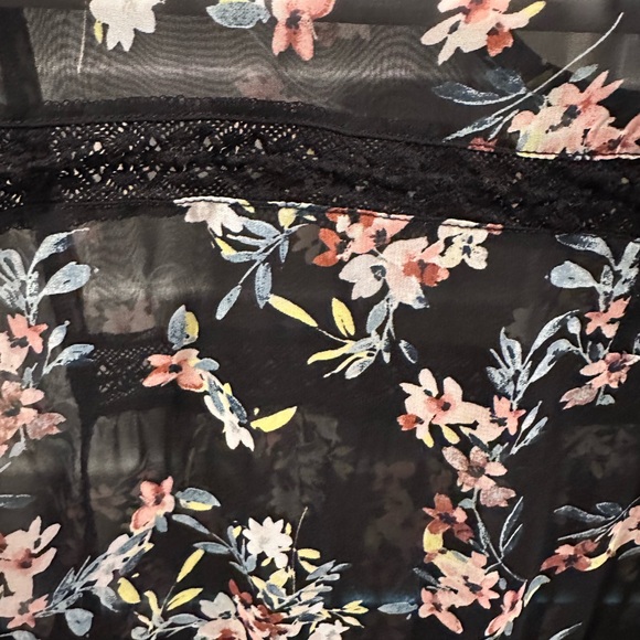 Ro & De flowy black floral see through blouse - Picture 2 of 4